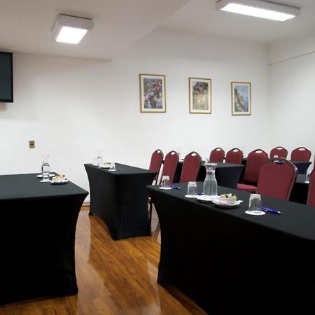 Hotel Presidente Santiago Buitenkant foto