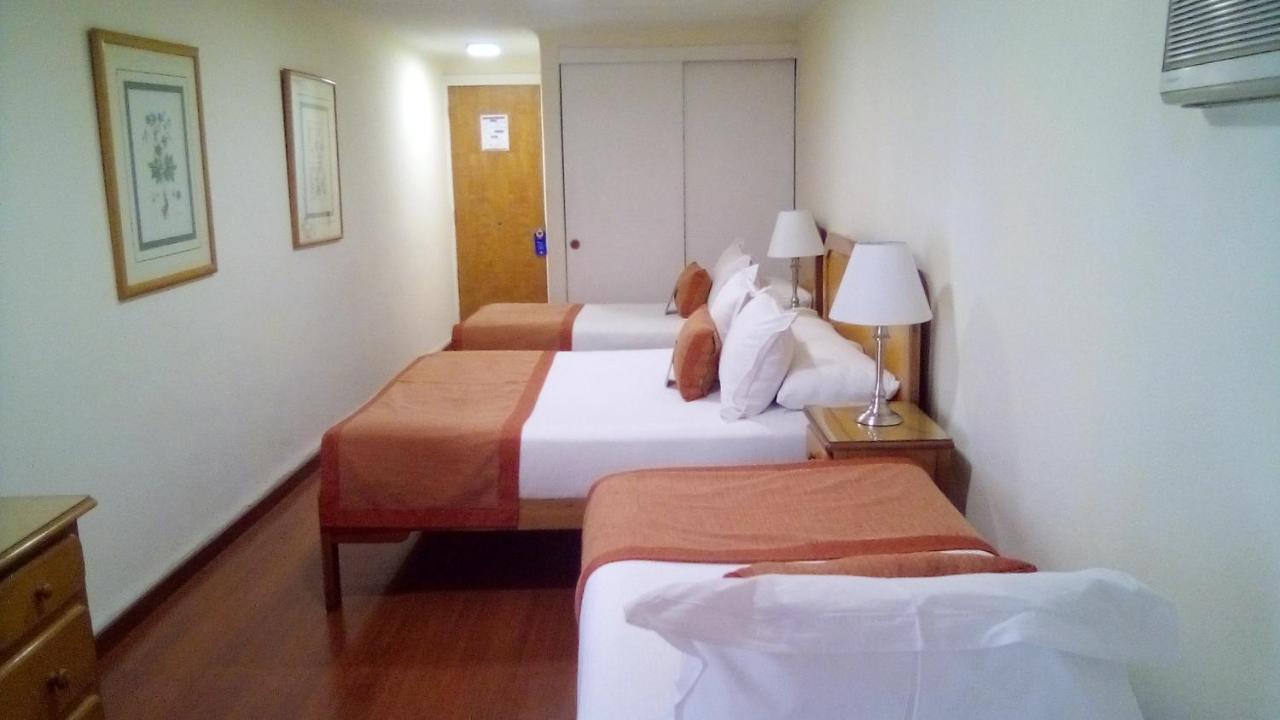 Hotel Presidente Santiago Buitenkant foto