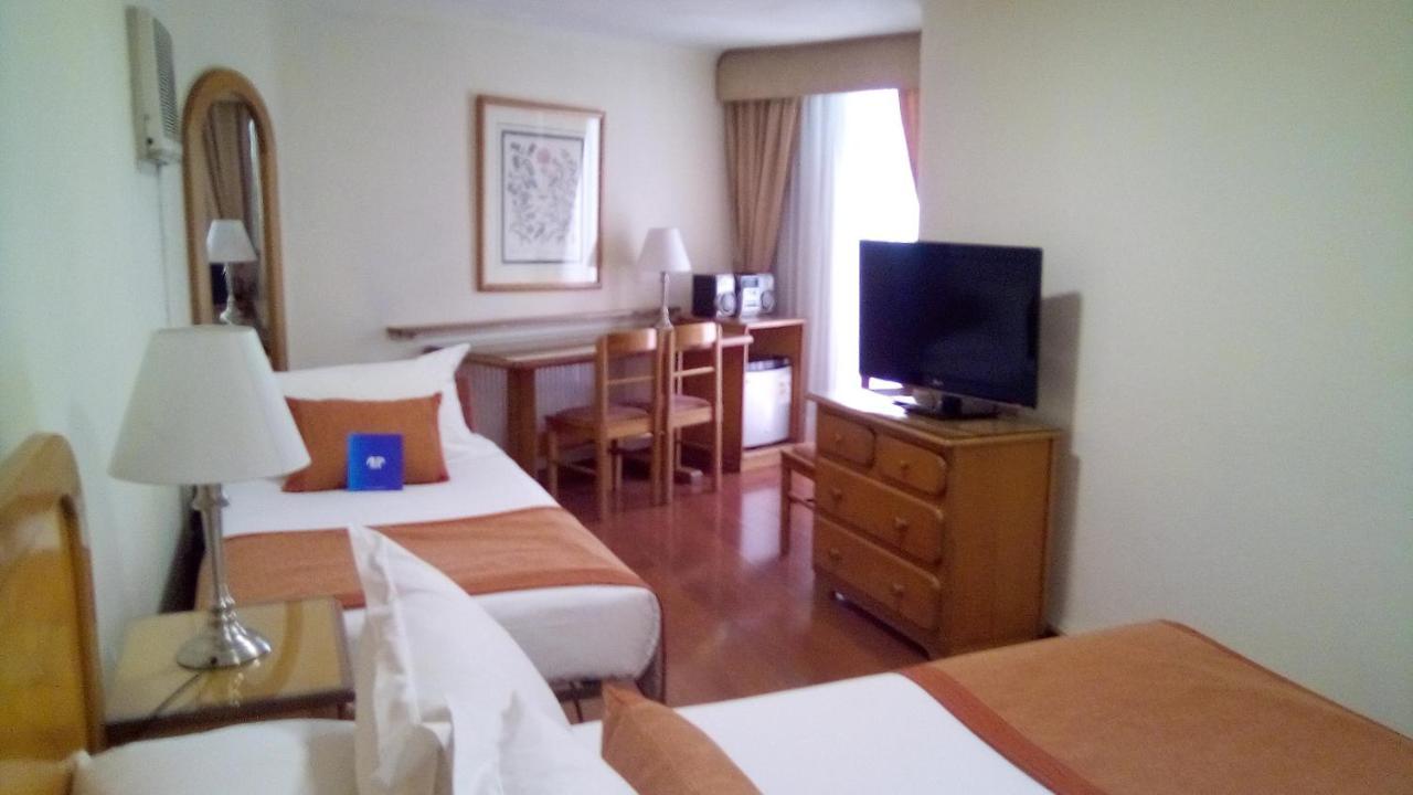 Hotel Presidente Santiago Buitenkant foto