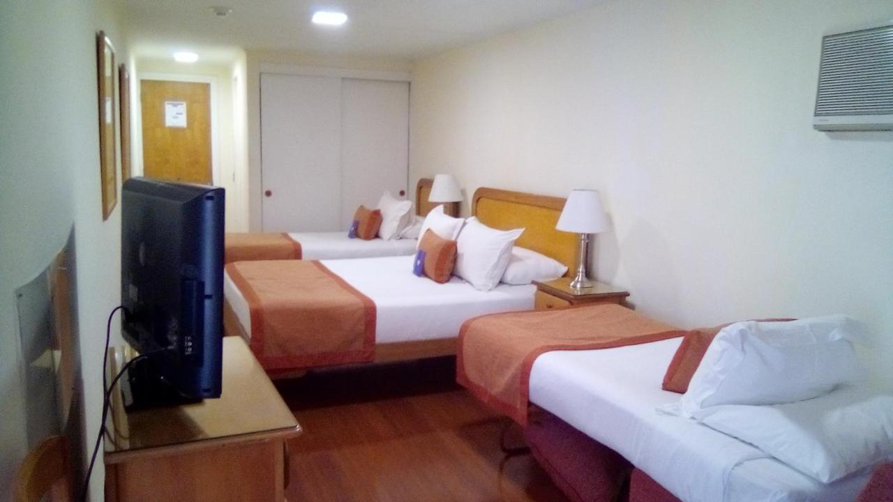 Hotel Presidente Santiago Buitenkant foto