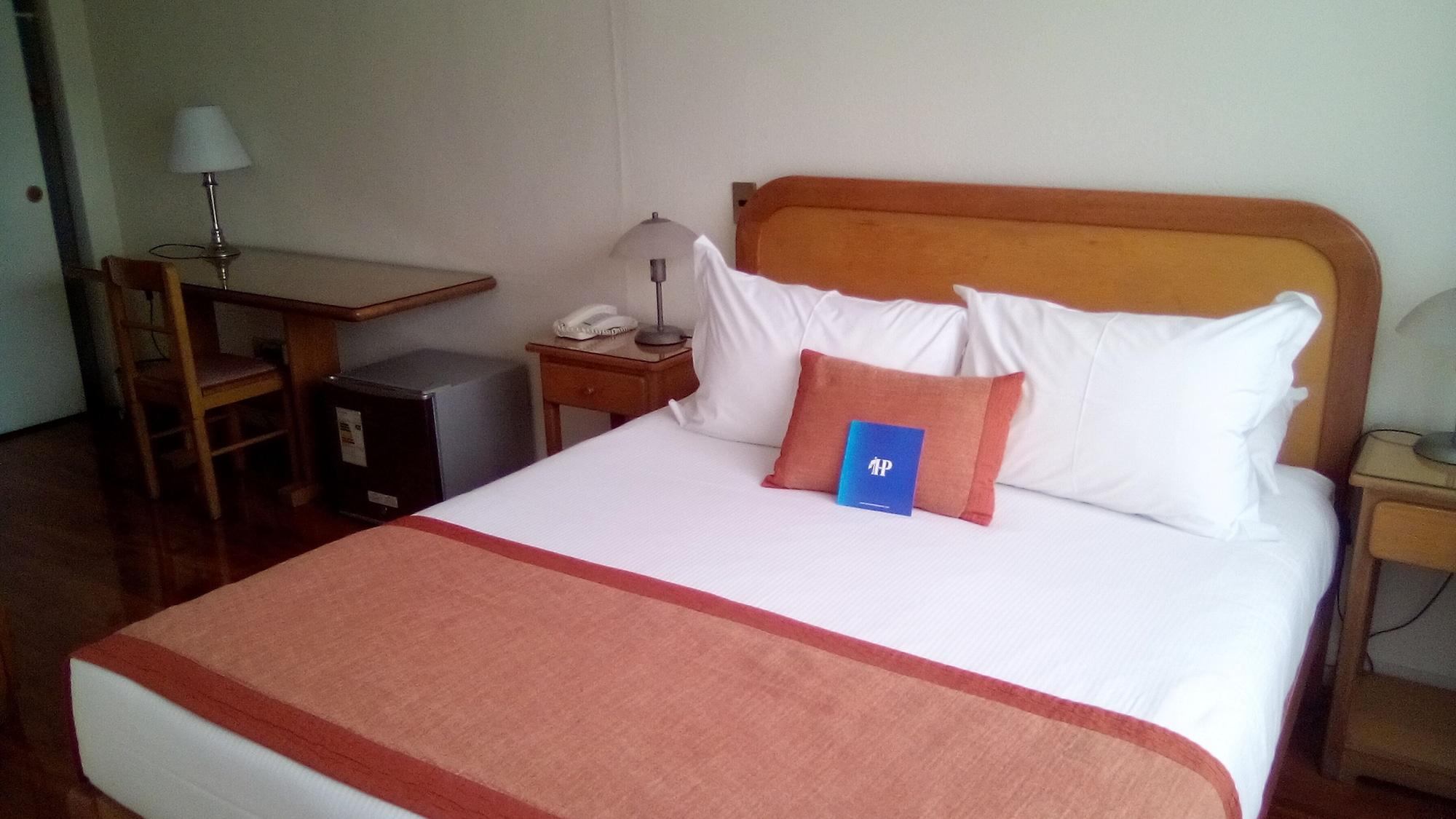Hotel Presidente Santiago Buitenkant foto
