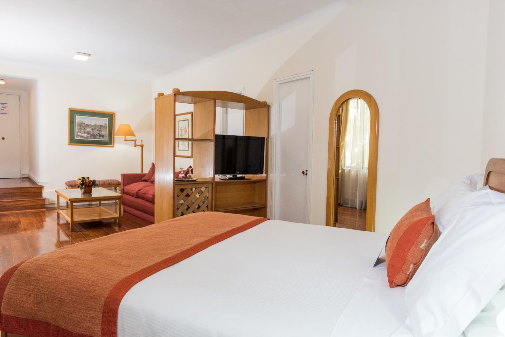 Hotel Presidente Santiago Buitenkant foto
