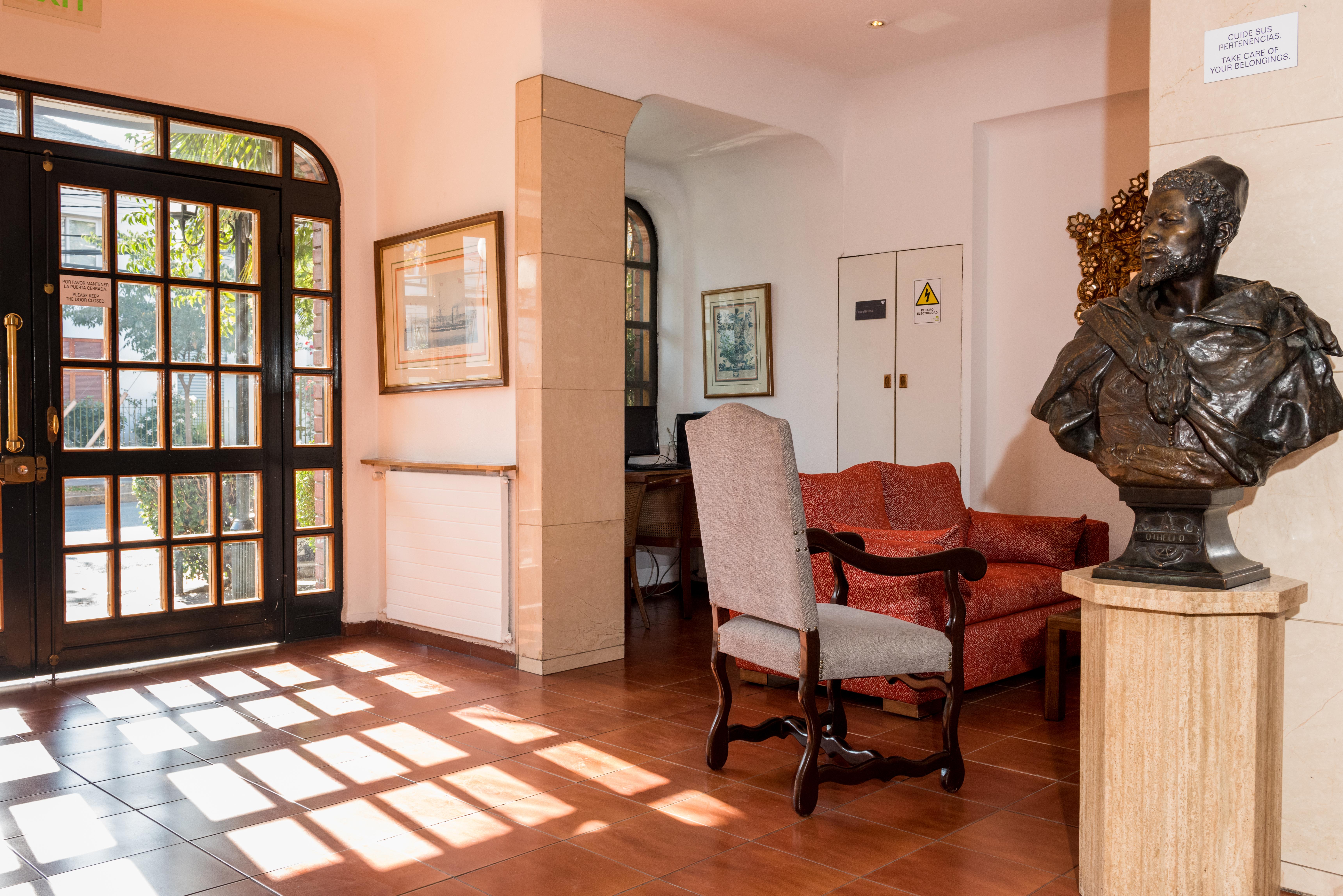 Hotel Presidente Santiago Buitenkant foto